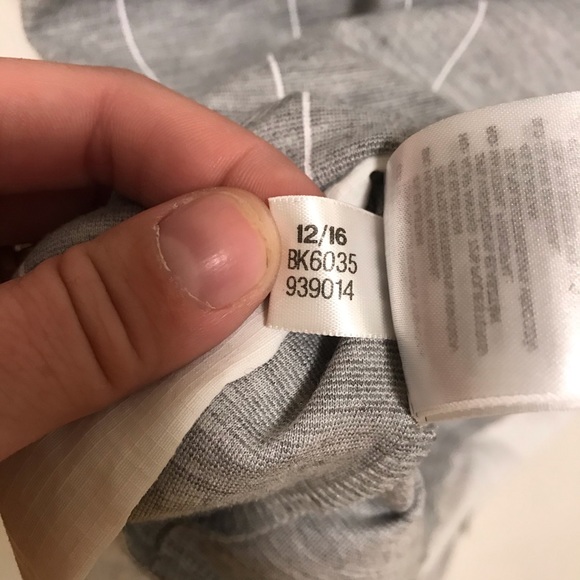 Adidas women’s short sleeve sweater striped small - Picture 9 of 10